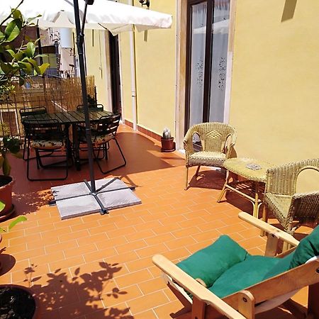 L'Oasi Di Sofia Appartamento Turistico Etnea Cavour Bellini Catánia Buitenkant foto